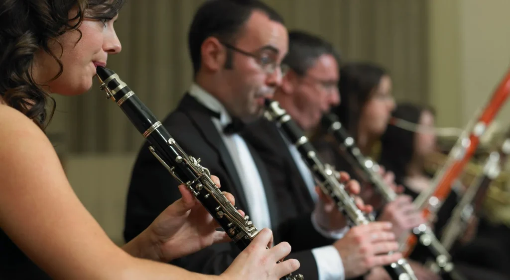 how to blow a clarinet